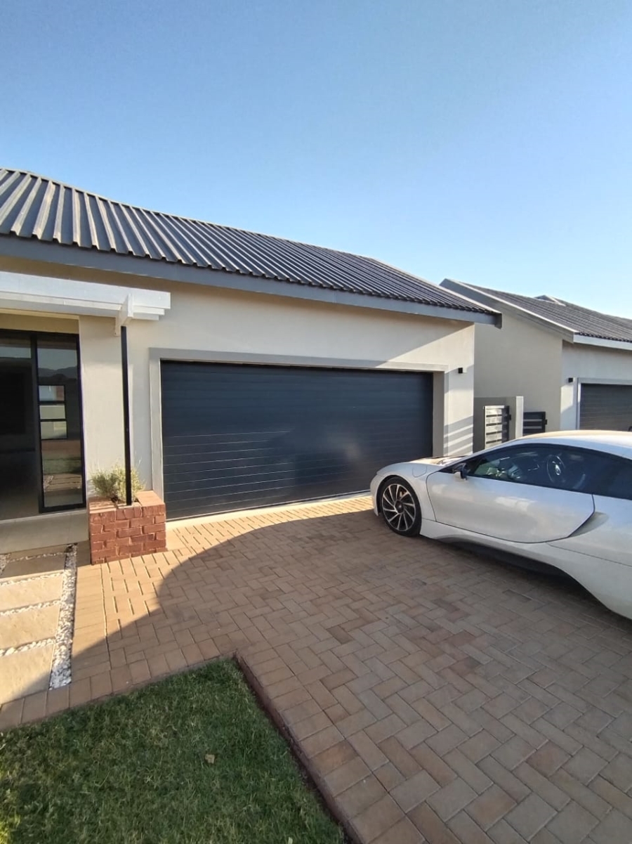 To Let 3 Bedroom Property for Rent in Melodie North West